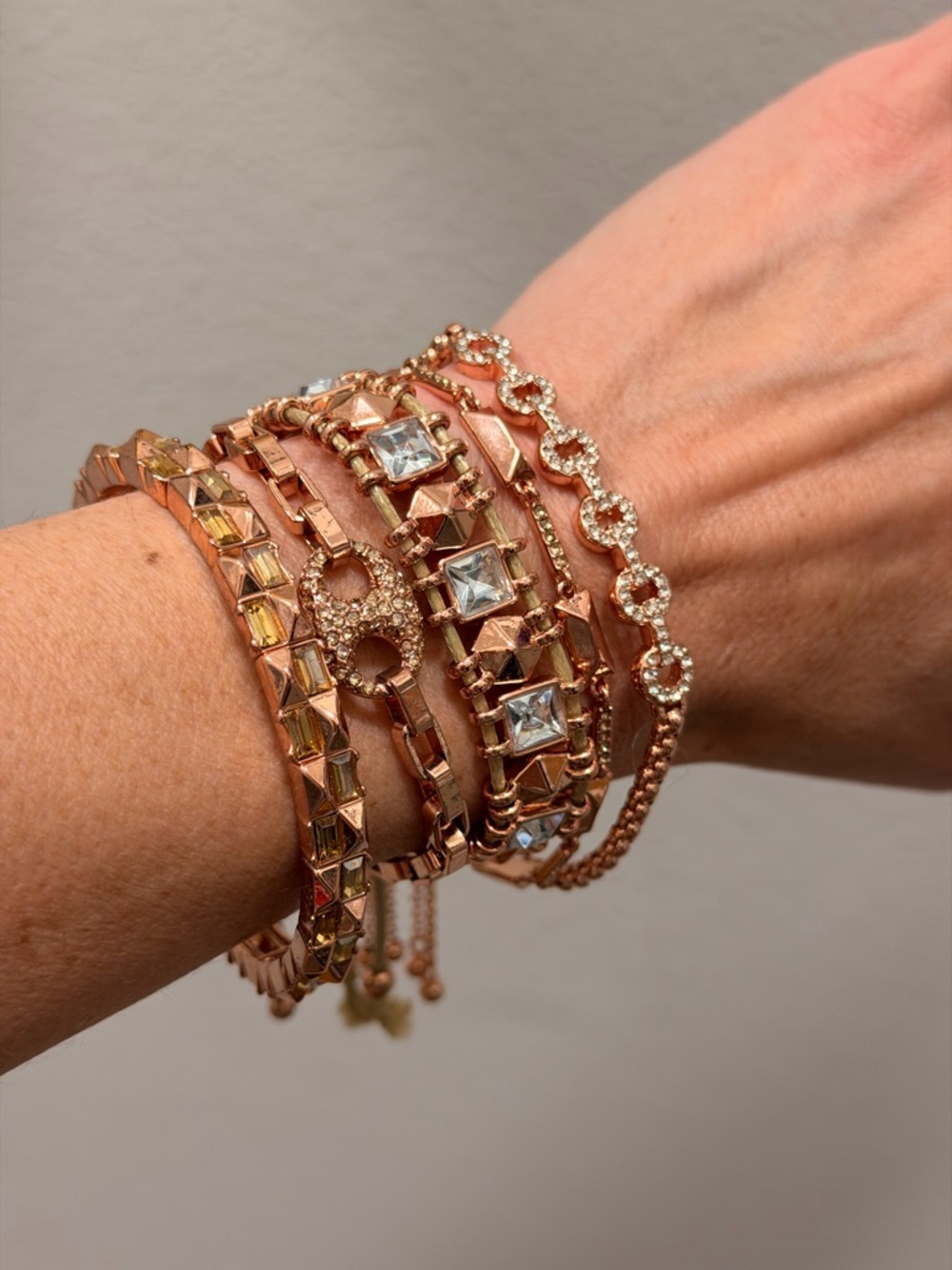Bomb Party NWOT! Rose Gold Crystal Stackable Bracelet Set - Picture 6 of 13